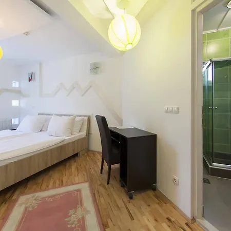 Hotell Hayat 3*